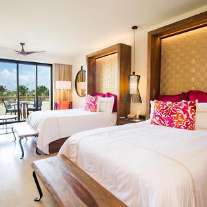 Club Junior Suite